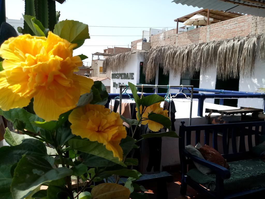 My Friend Surf Hostal Хуанчако Екстериор снимка